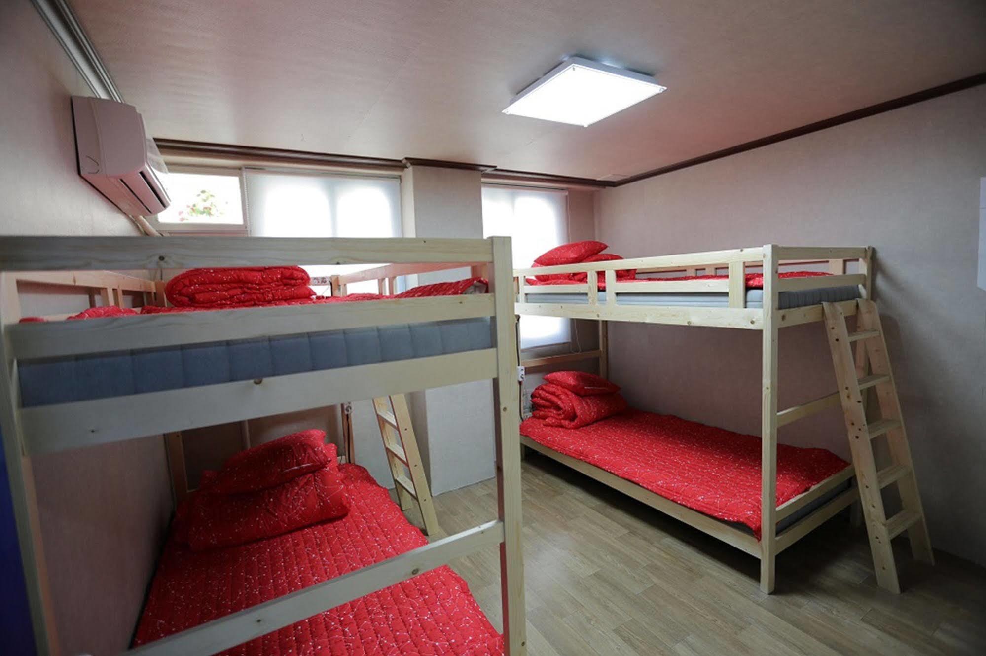 גנגנאונג Chunja Guesthouse מראה חיצוני תמונה