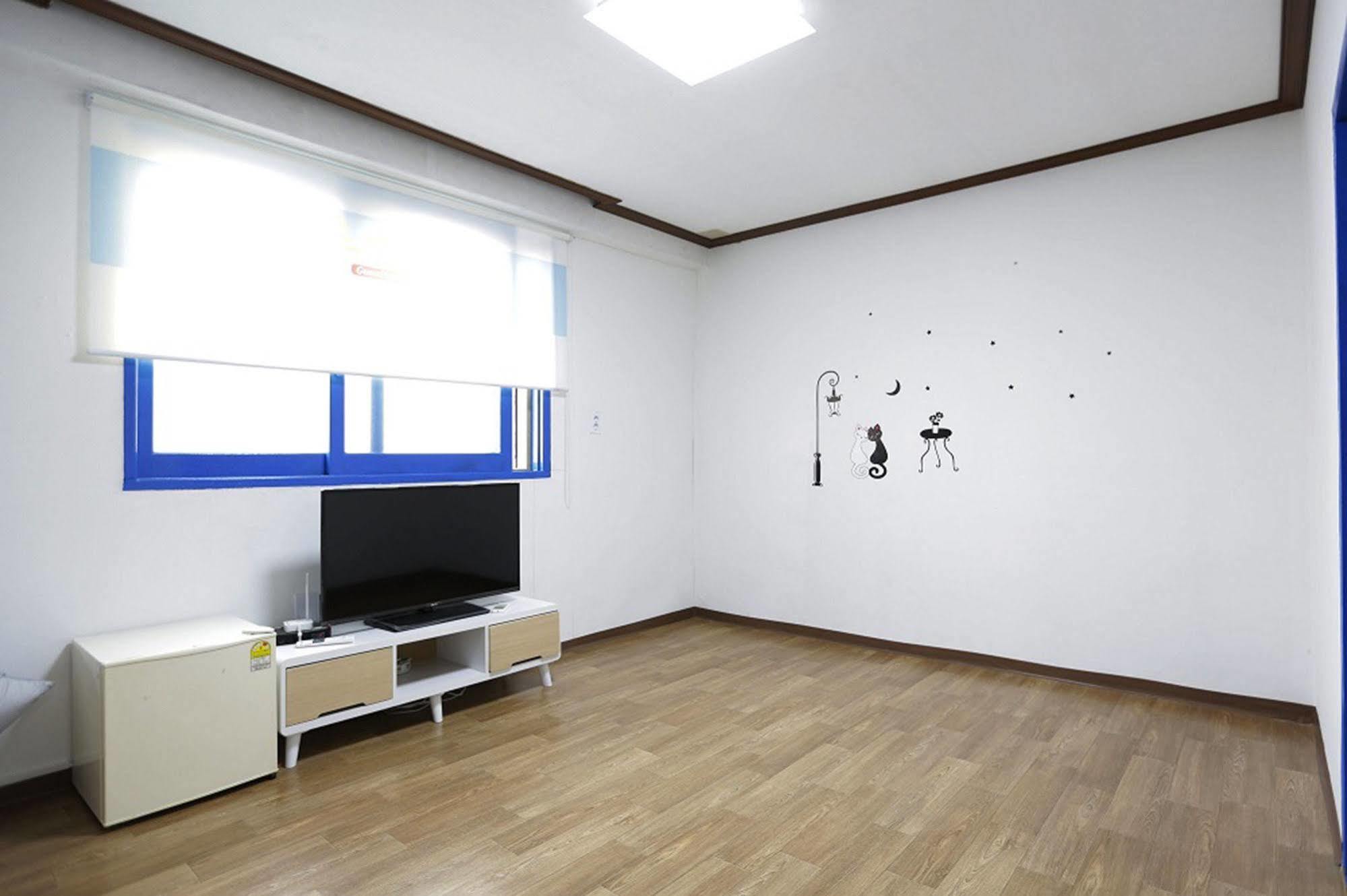 גנגנאונג Chunja Guesthouse מראה חיצוני תמונה
